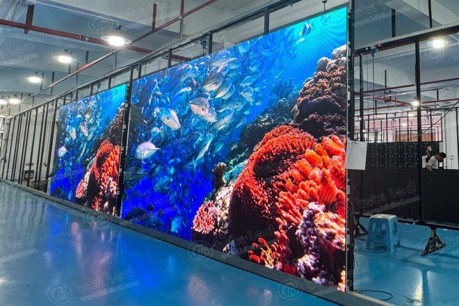 İç Mekan LED Ekran Sistemleri